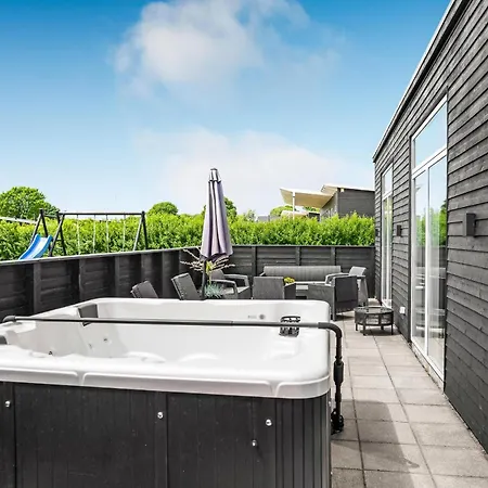 Holiday home Beautiful In Haderslev With Kitchen