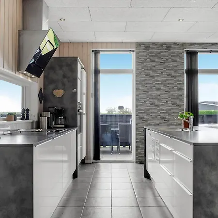 Holiday home Beautiful In Haderslev With Kitchen